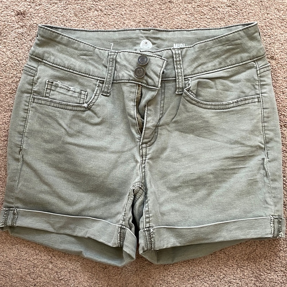 SO brand juniors jean shorts